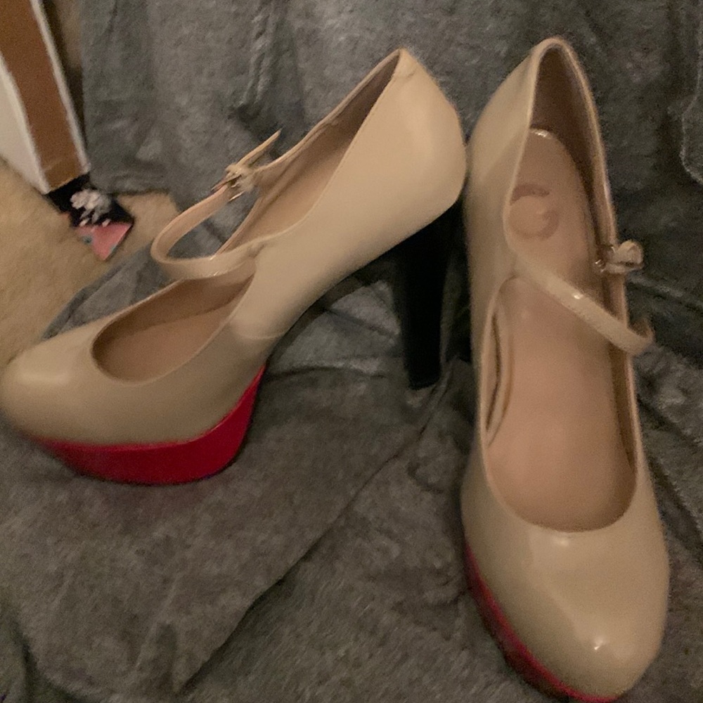 I never worn them hurt my ankle tried on very comfortable